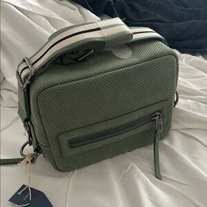 Universal Thread Crossbody bag